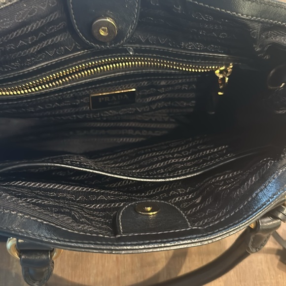 Authentic Prada Nylon Bag with strap - Picture 2 of 4